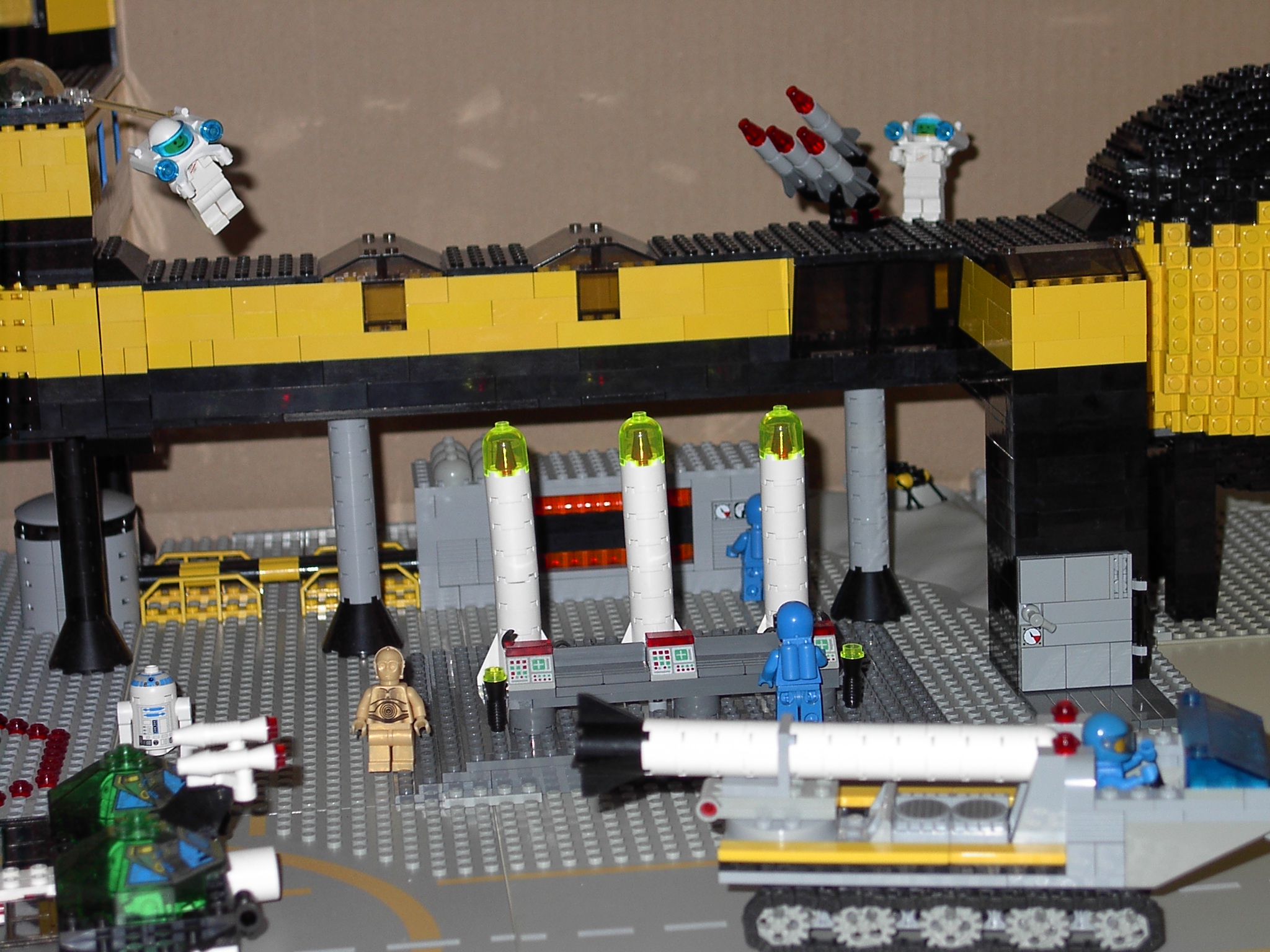 moonbase_2.jpg