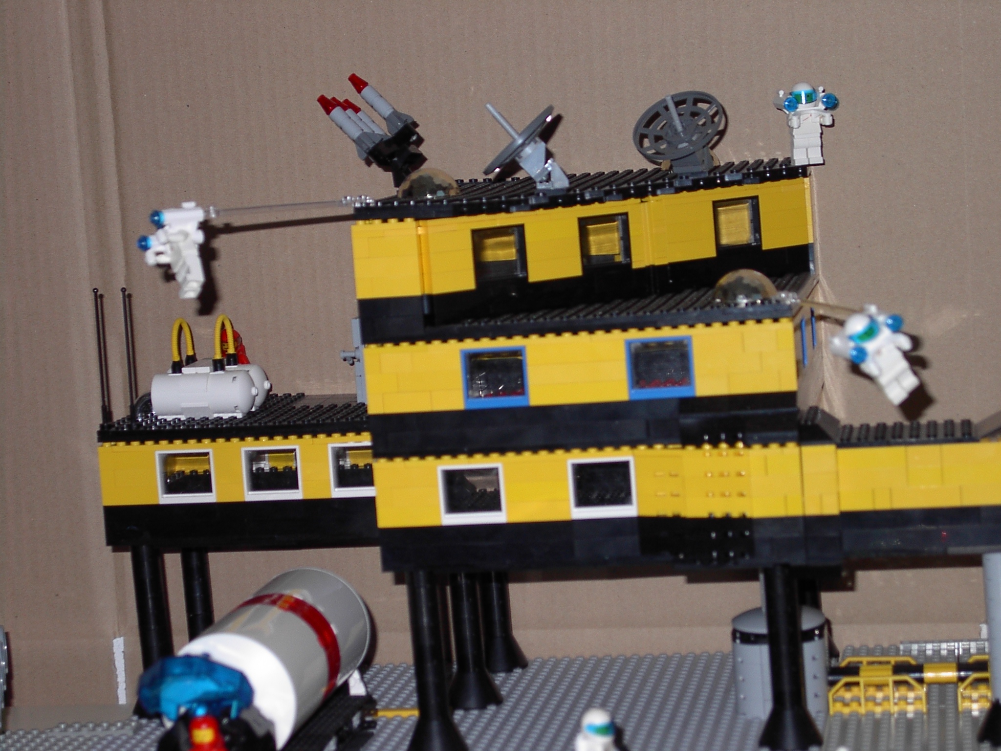 moonbase_3.jpg