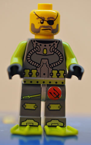 8075-minifig1.jpg