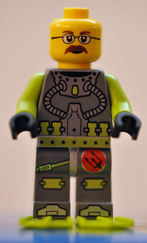 8075-minifig2.jpg