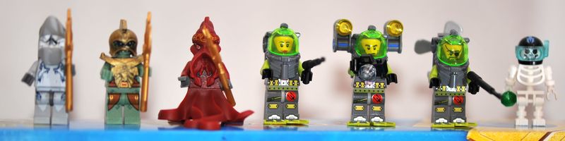 8078-minifigs.jpg