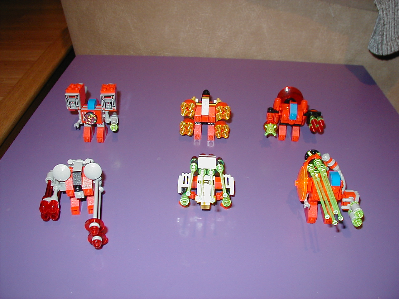 legomech_red.jpg