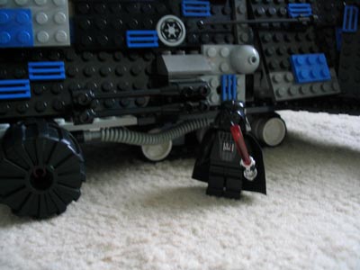 10vader_and_side_gun_detail.jpg