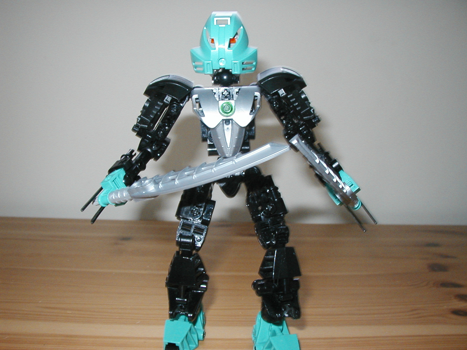 neaku2pose1.jpg