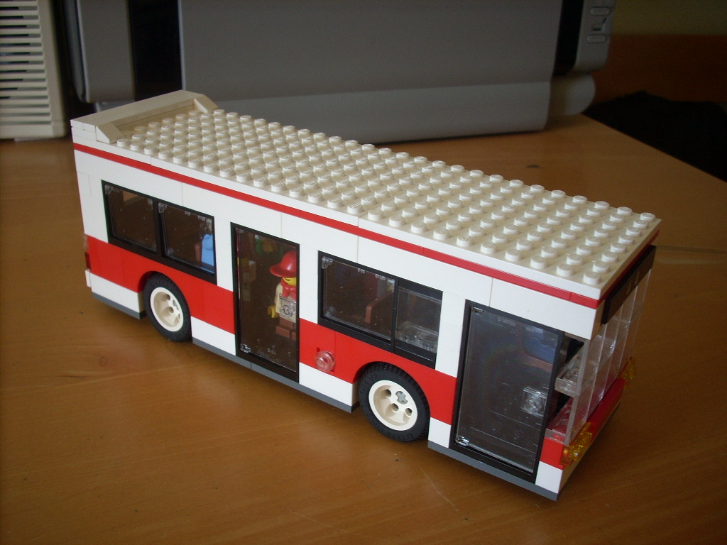 03bus.jpg