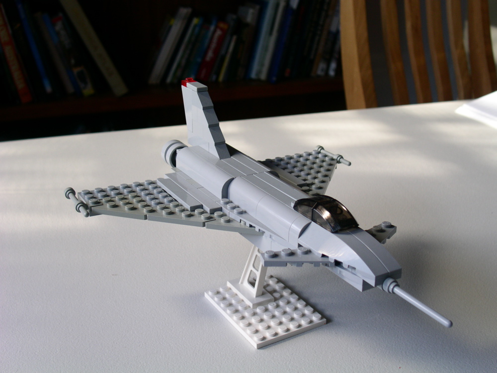 ef-2000-2.jpg
