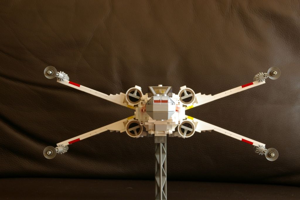 x-wing-frontattack2.jpg