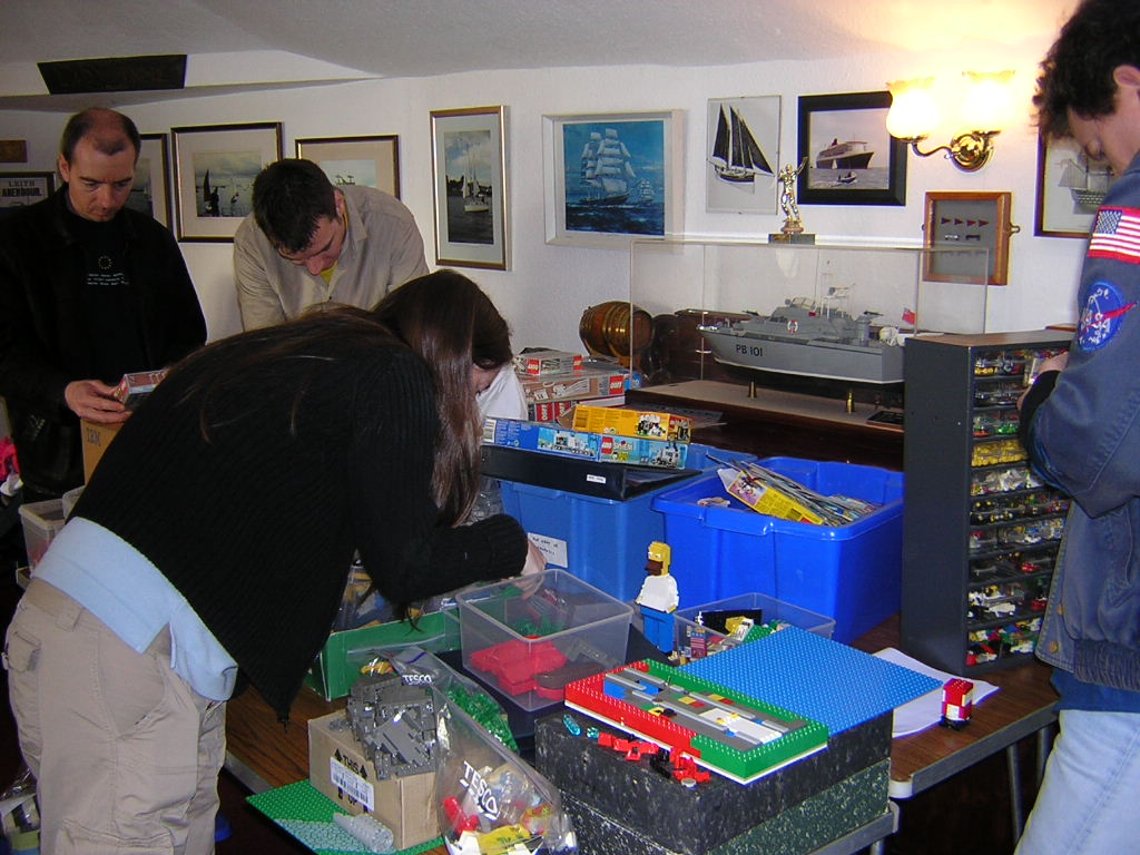 rummaging.01.jpg