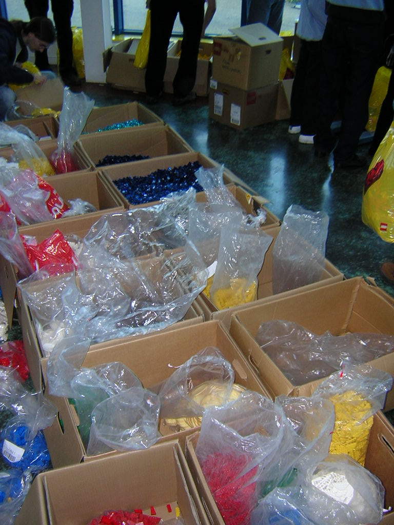 rummaging.04.jpg