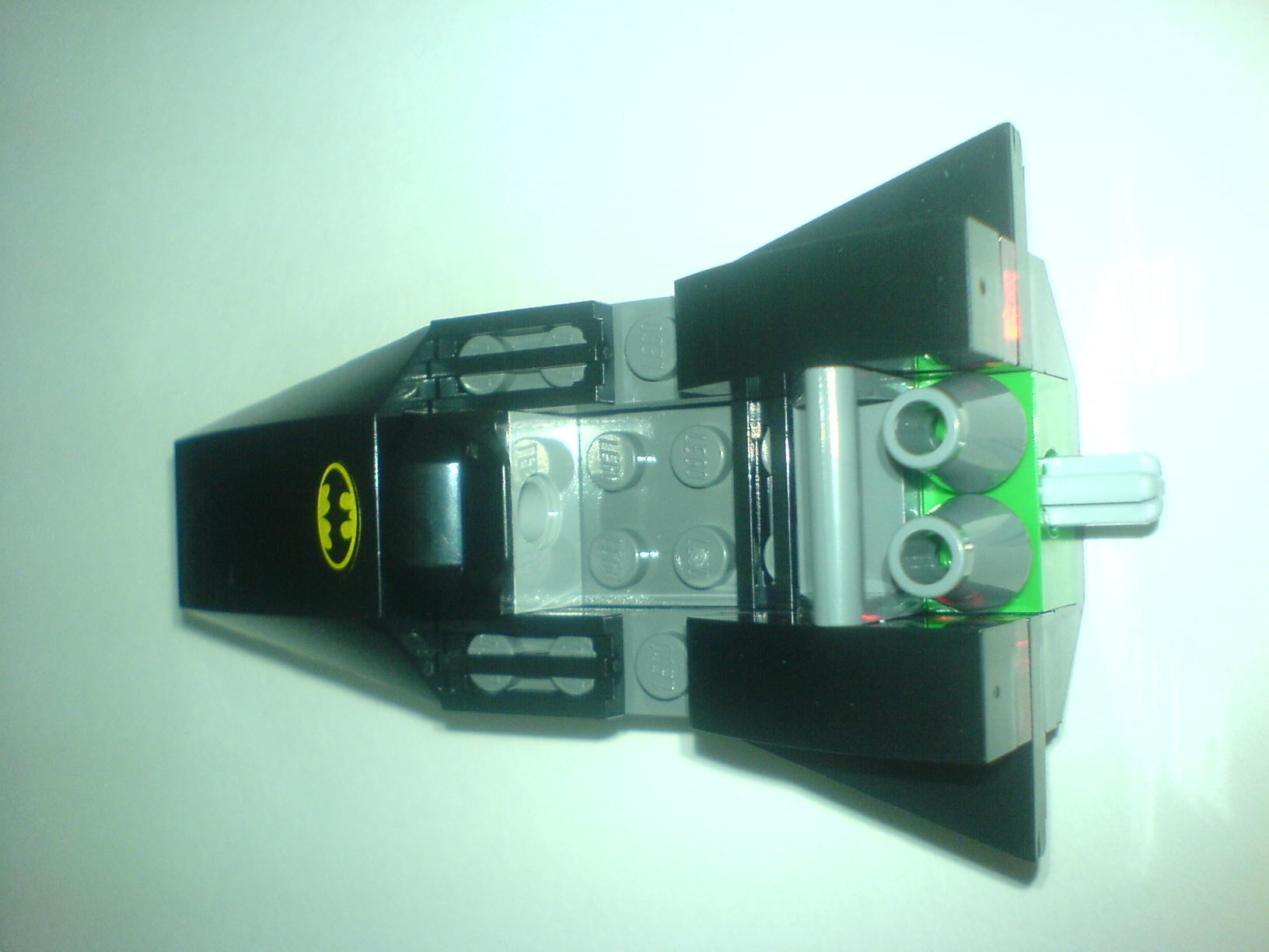 7780-_done-_mini_batboat_01.jpg