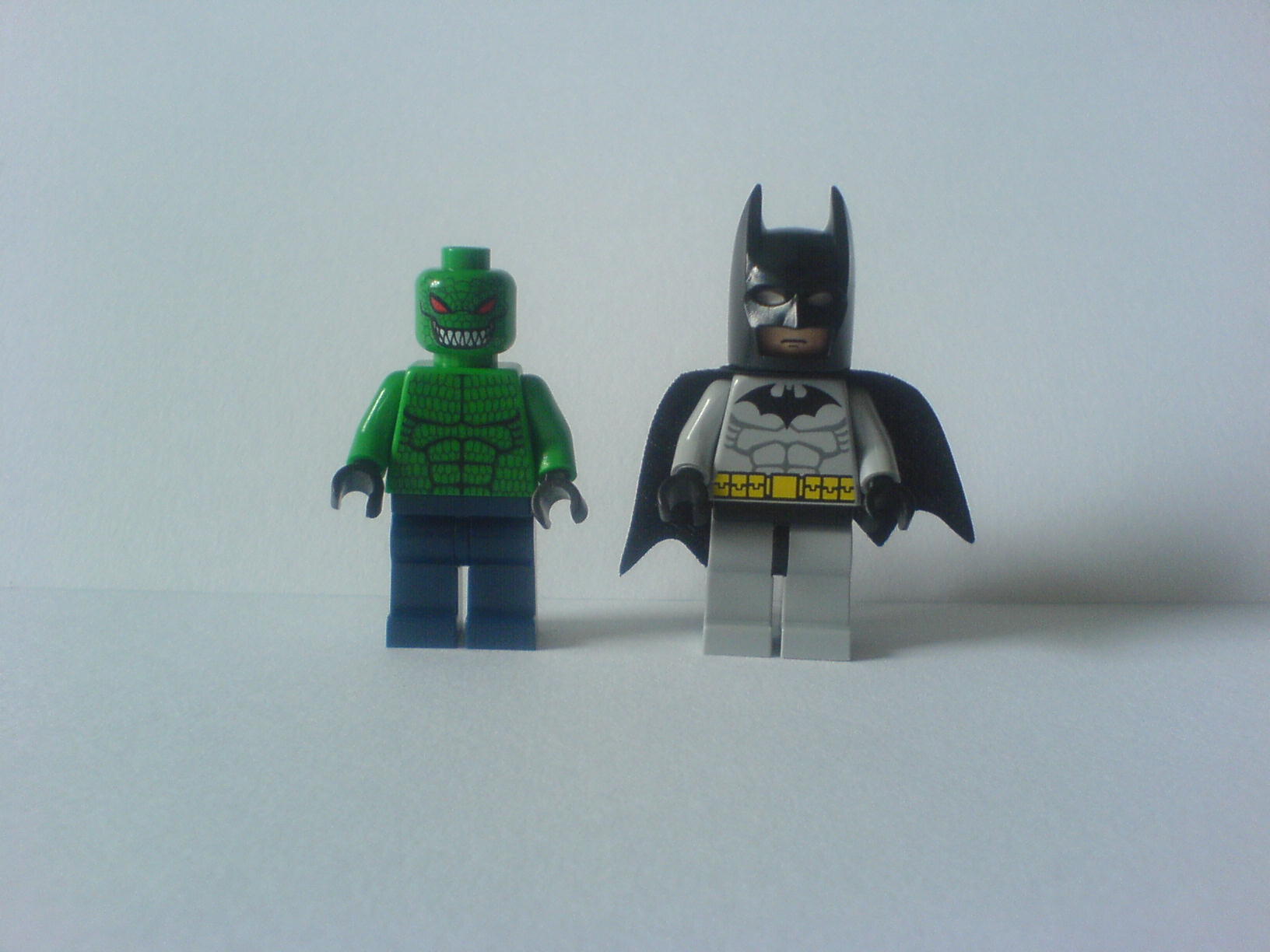 7780-_minifigs.jpg