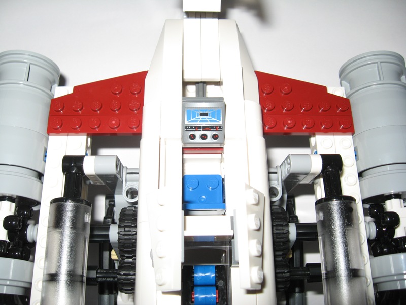v_v19_cockpit_3.jpg