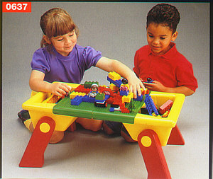 0637-plastic-playtable.jpg