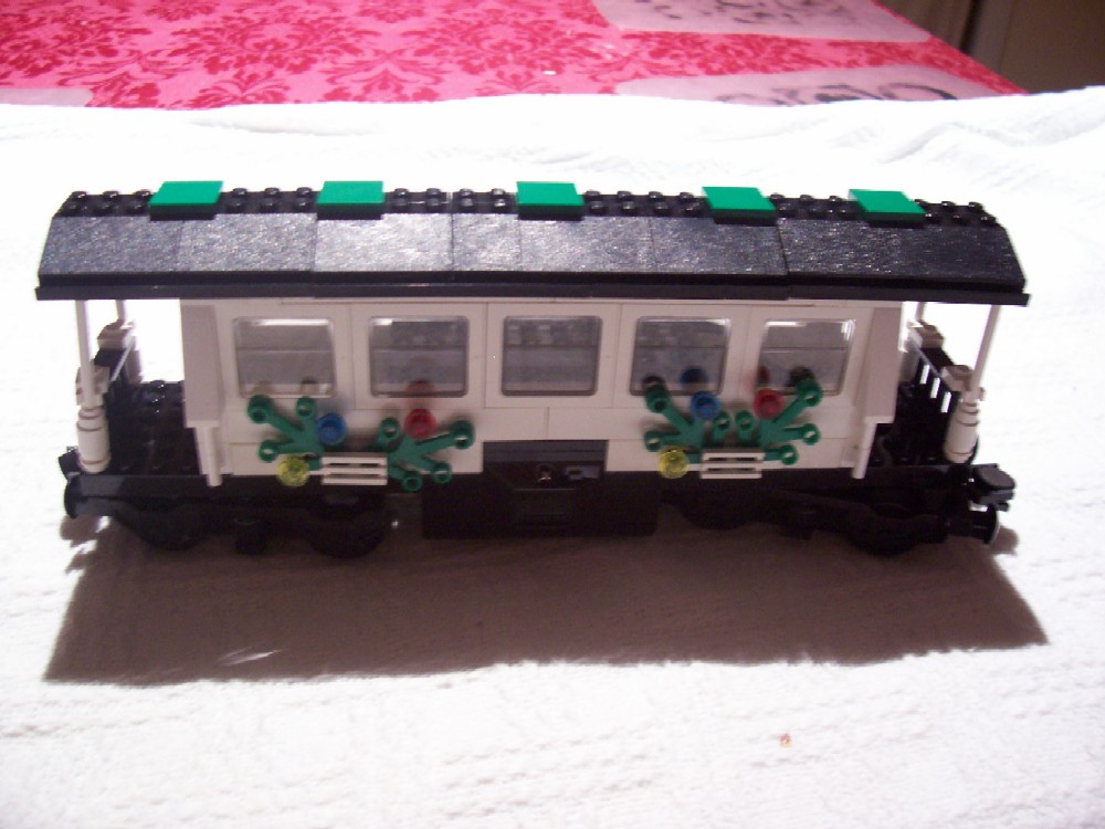 holiday_train_002.jpg