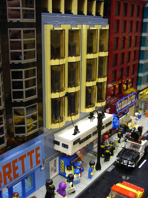 ellutzo_building.jpg