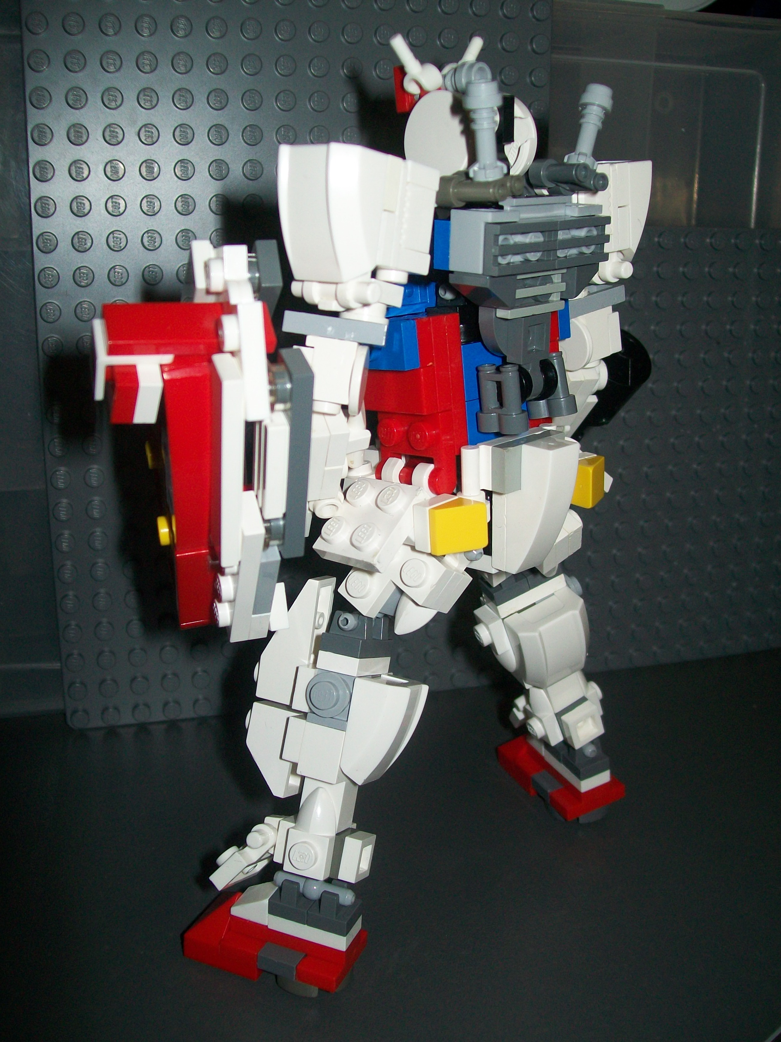 gundam_rx_78_011.jpg