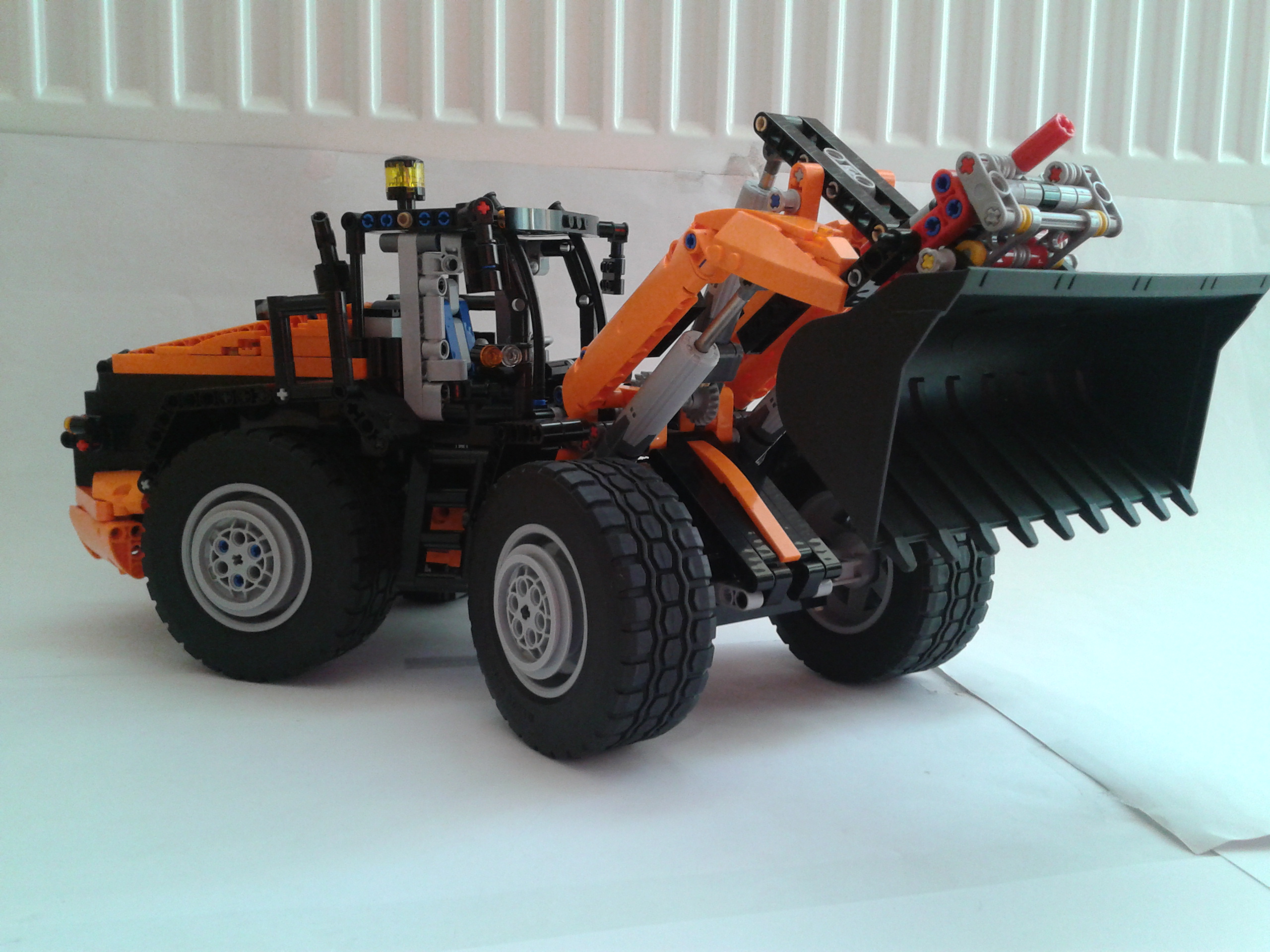 hitachi_zw_310_14.jpg