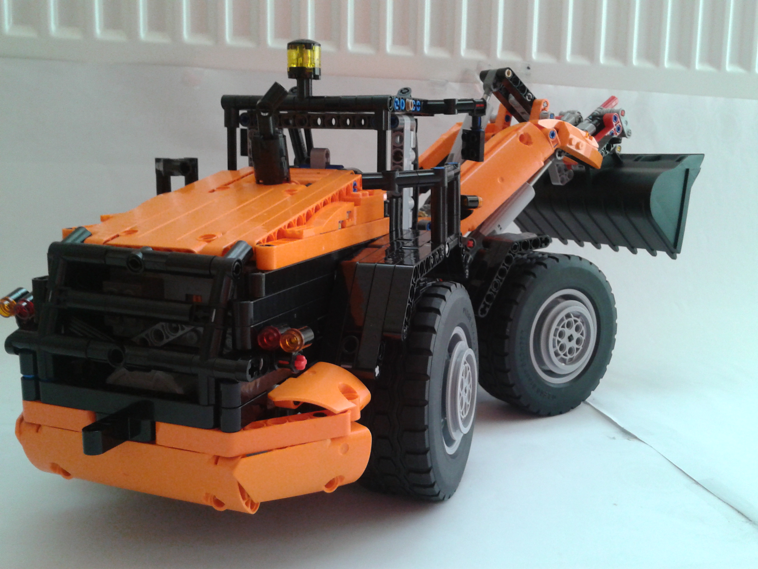 hitachi_zw_310_3.jpg