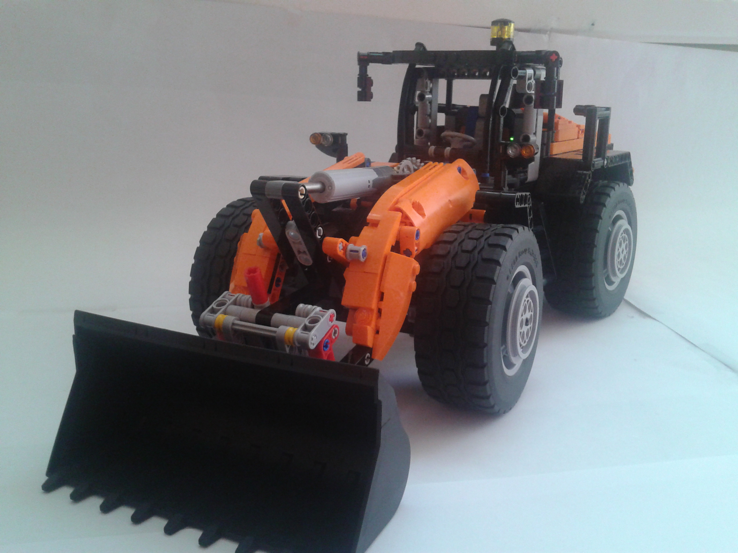 hitachi_zw_310__5.jpg