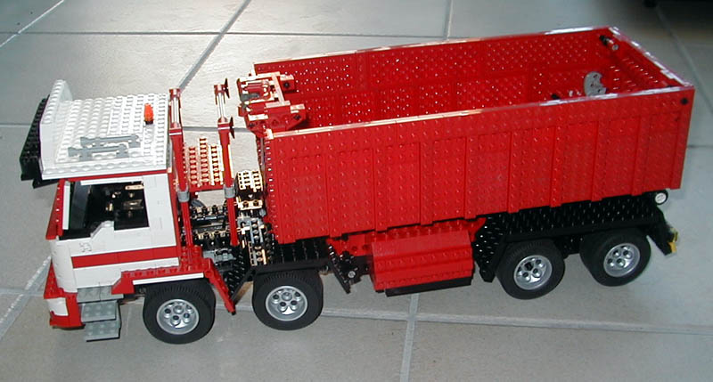 hooklift1.jpg