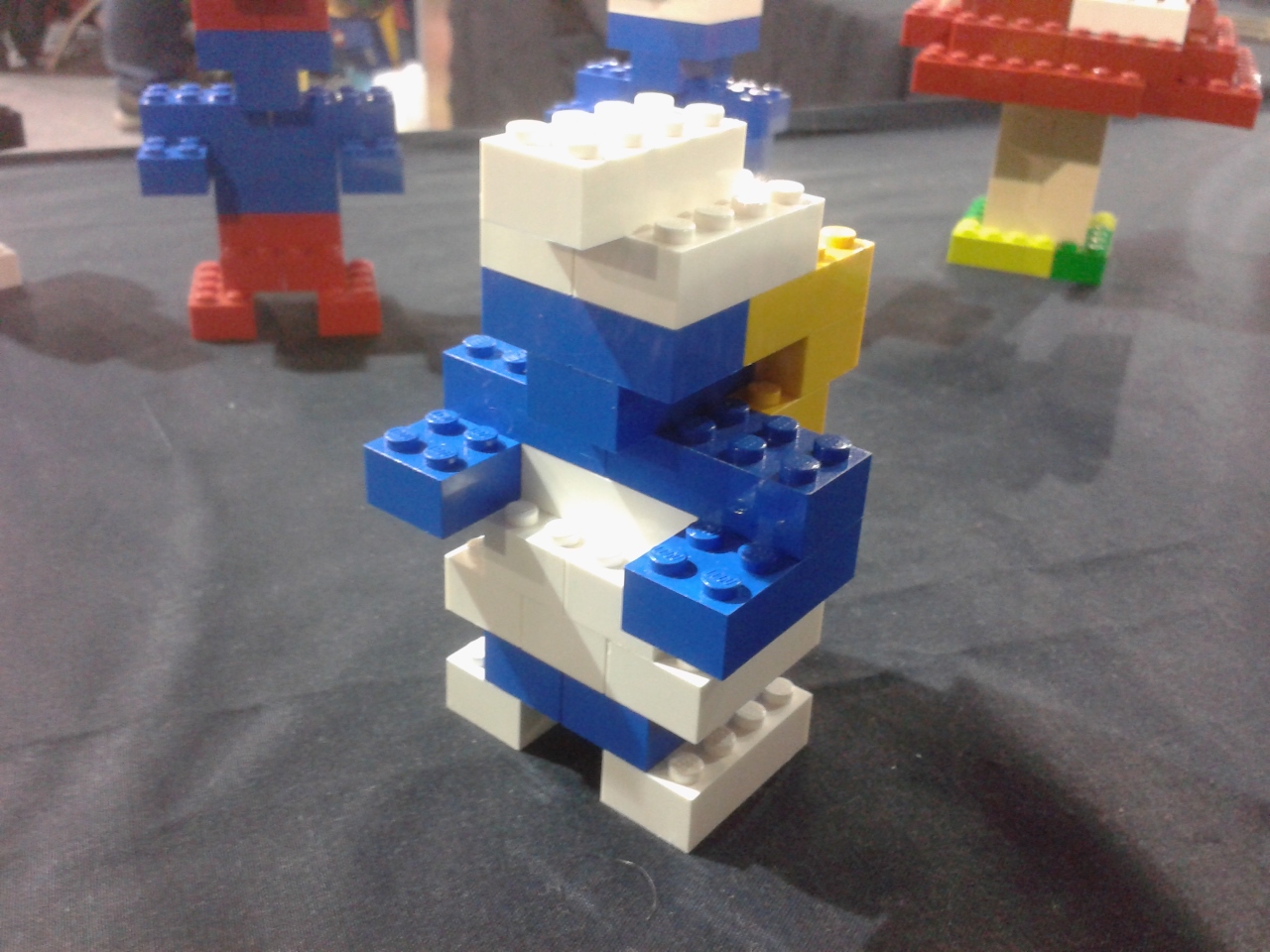 2x4-smurfs-5.jpg