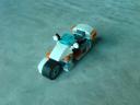 future-flyers-motorbike-02.jpg