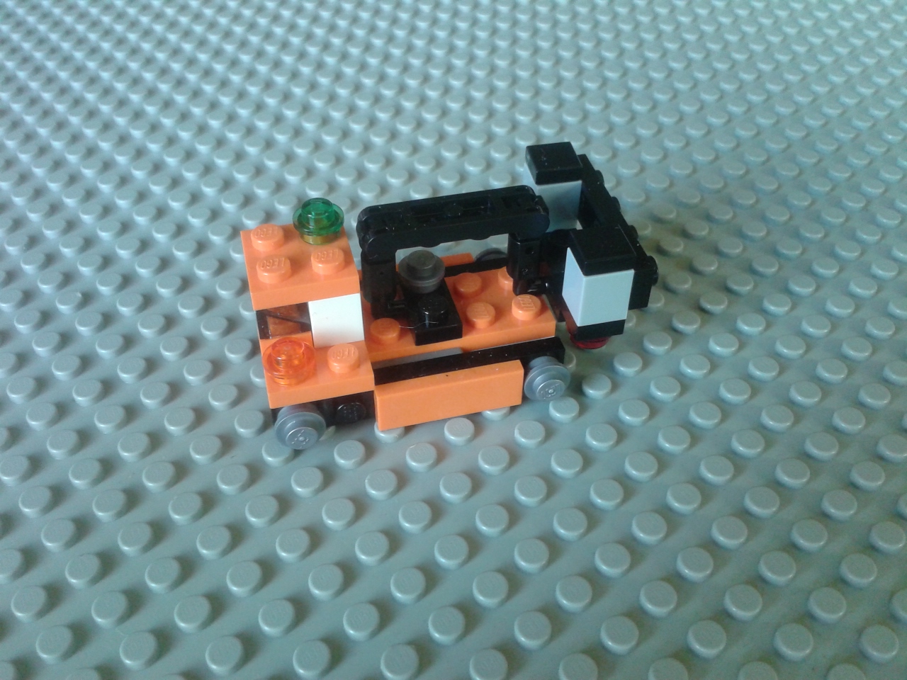 mocs-31028-06.jpg