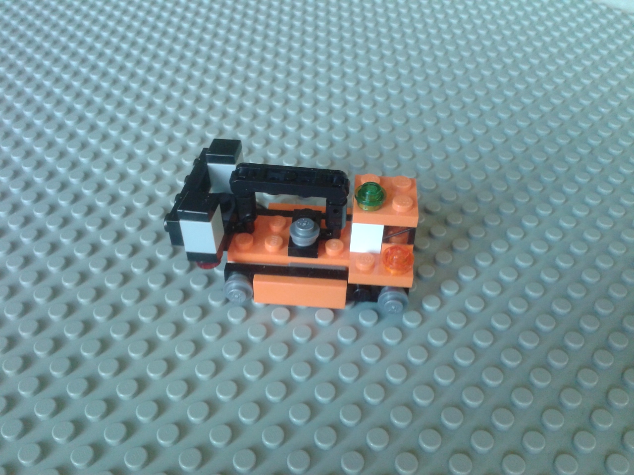 mocs-31028-09.jpg