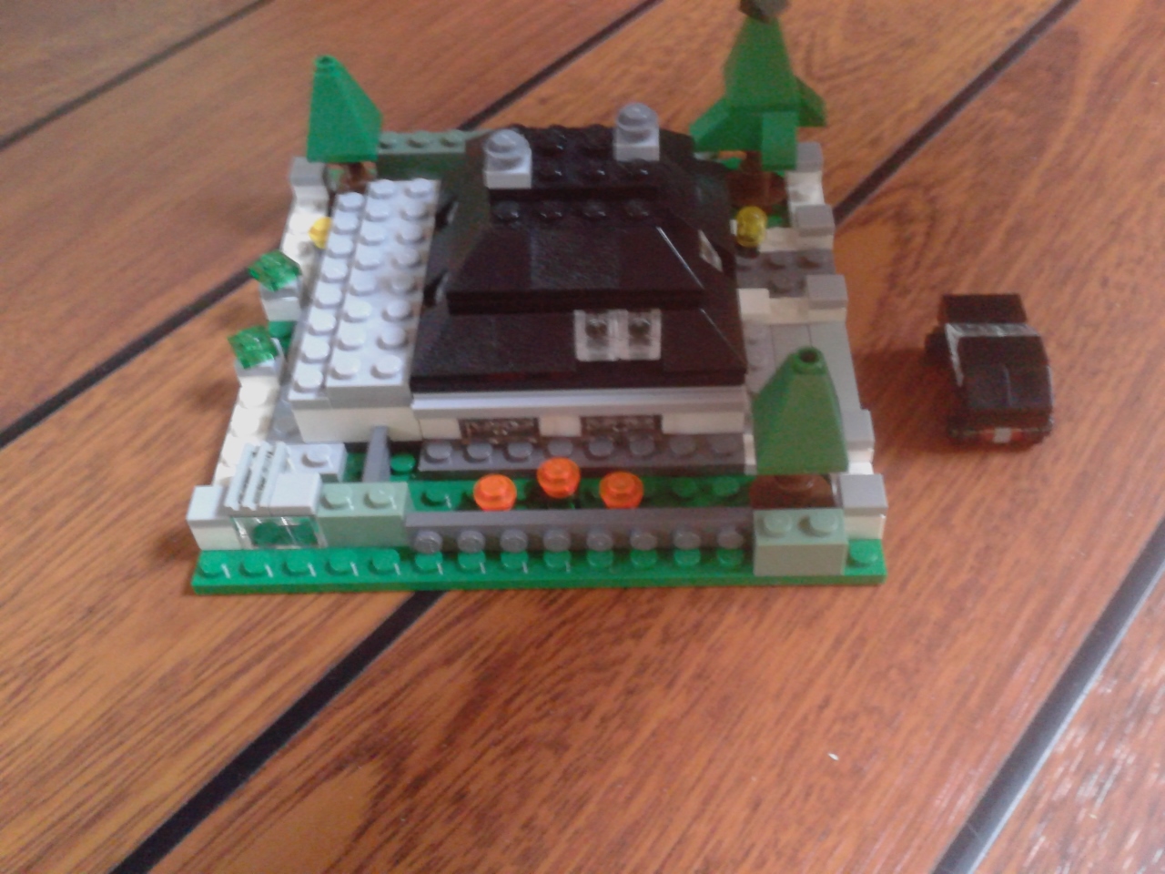 myhouse-microfig-03.jpg