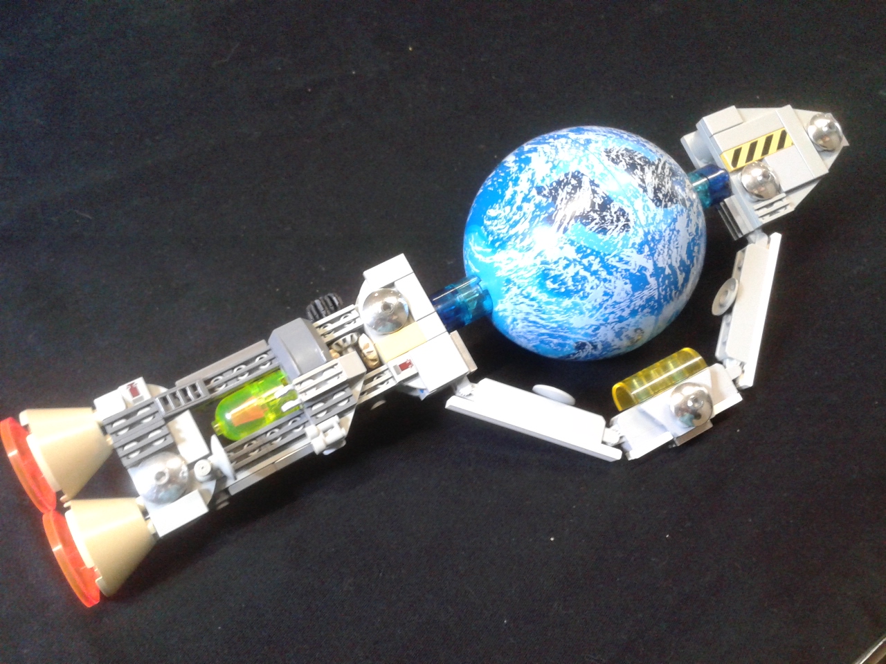 planetships-01.jpg