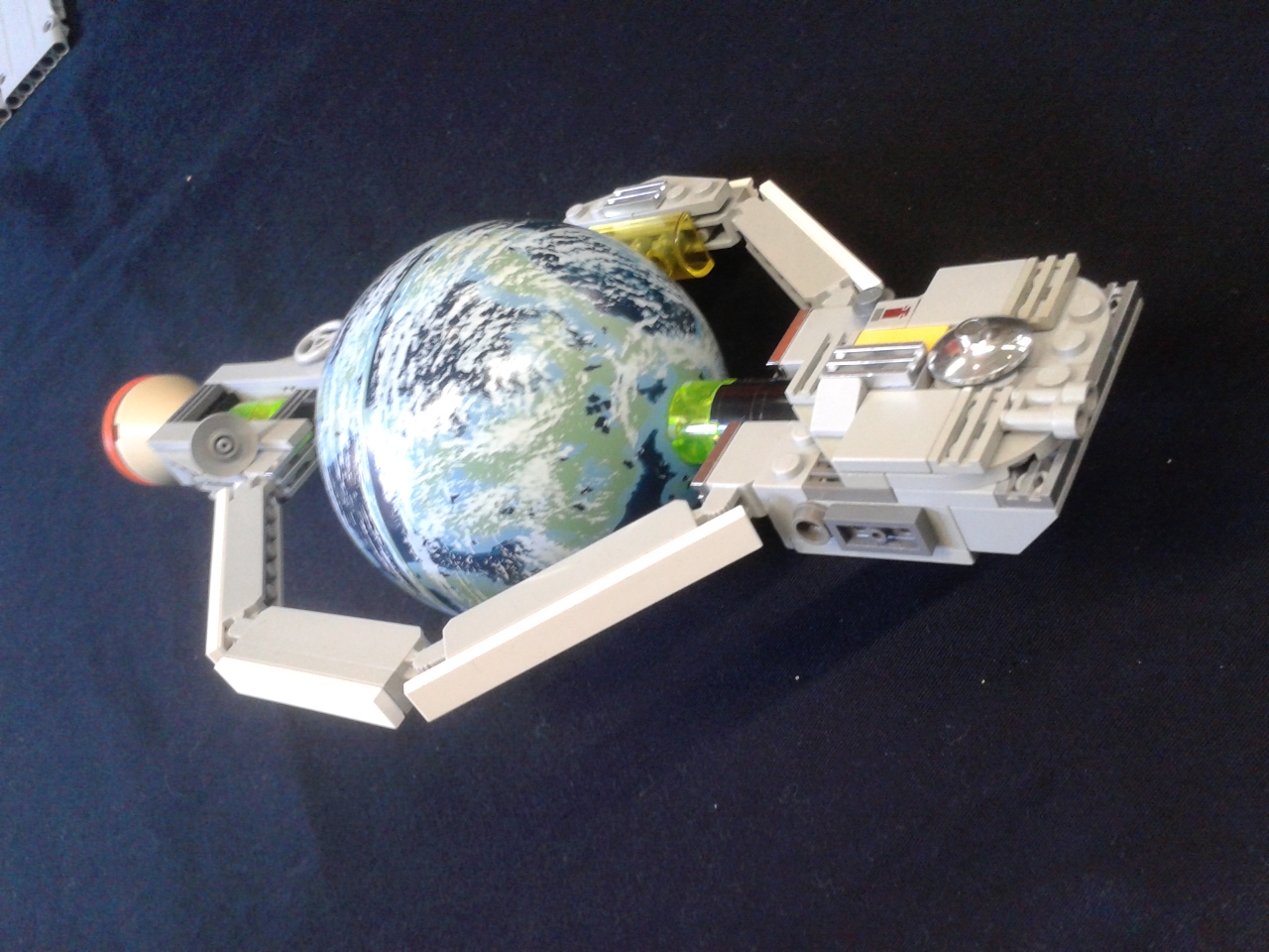 planetships-14.jpg
