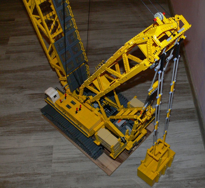 liebherr38.jpg