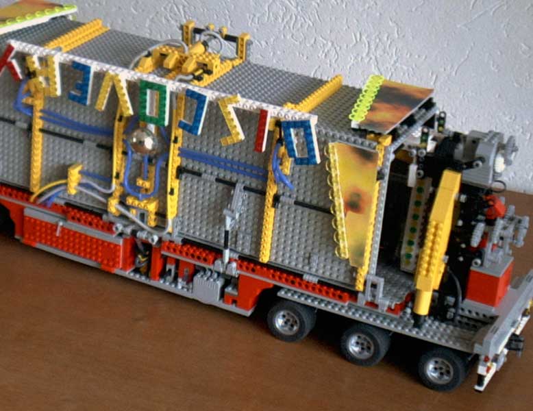 003discoverytransport.jpg