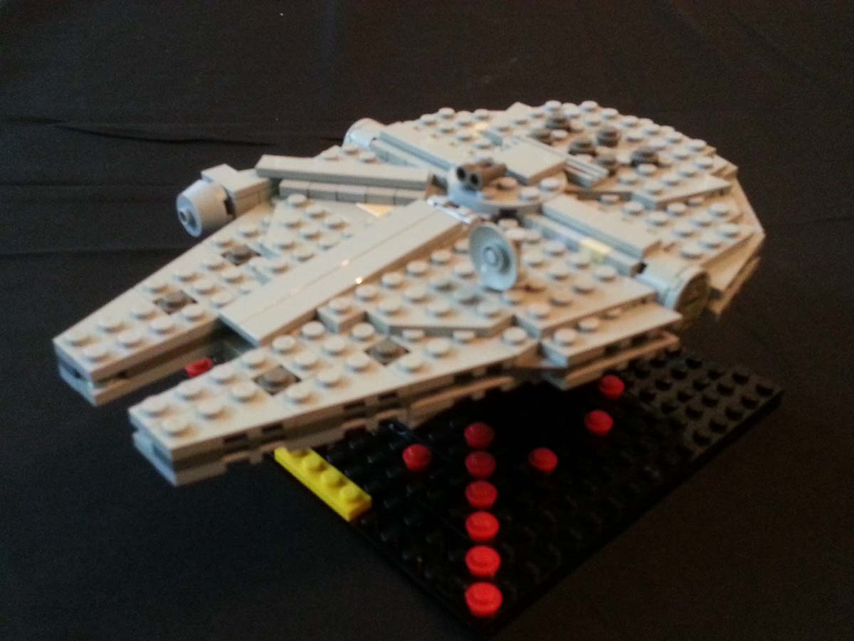 lego_falcon.jpg