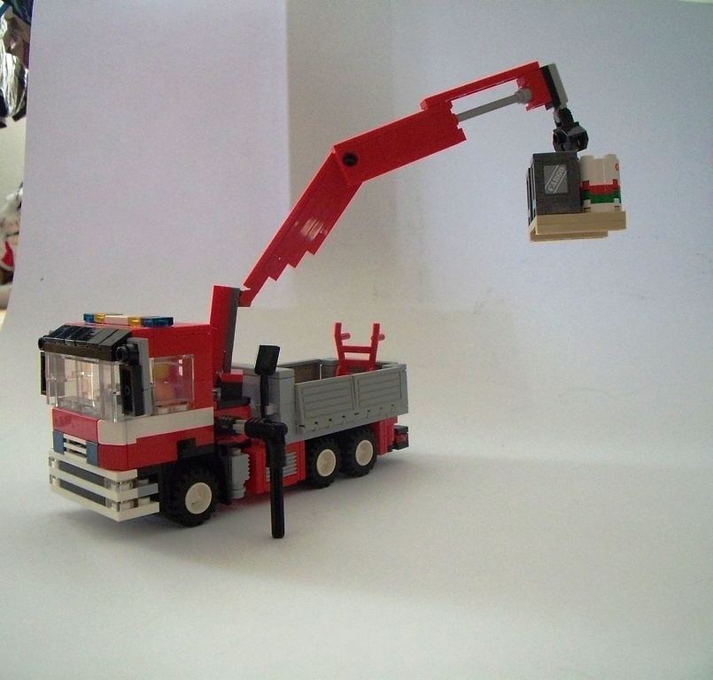 man_firetruck_with_crane_3.jpg