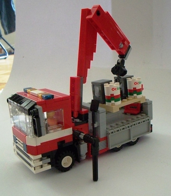 man_firetruck_with_crane_4.jpg