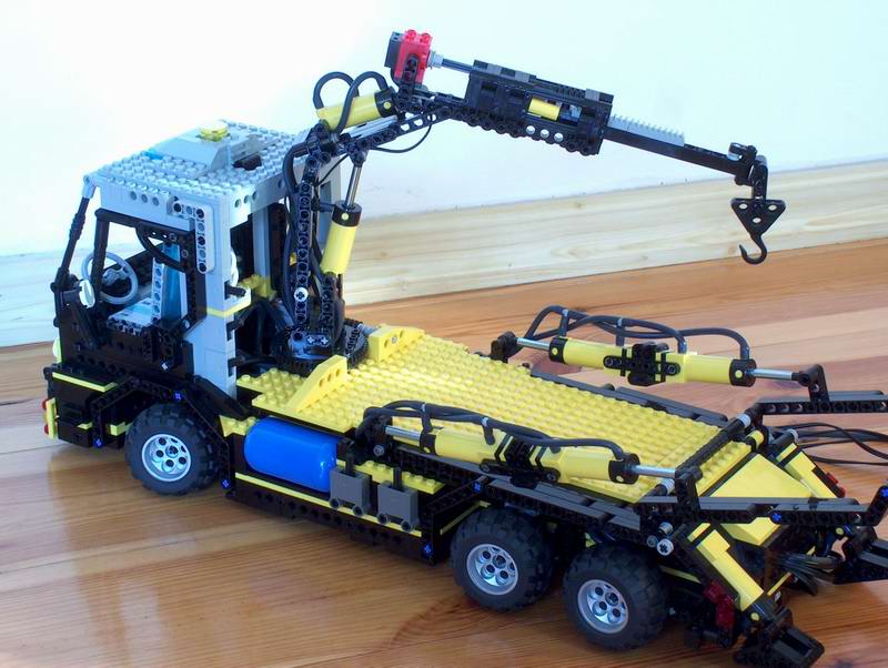 009_boom_extended_by_micromotor.jpg