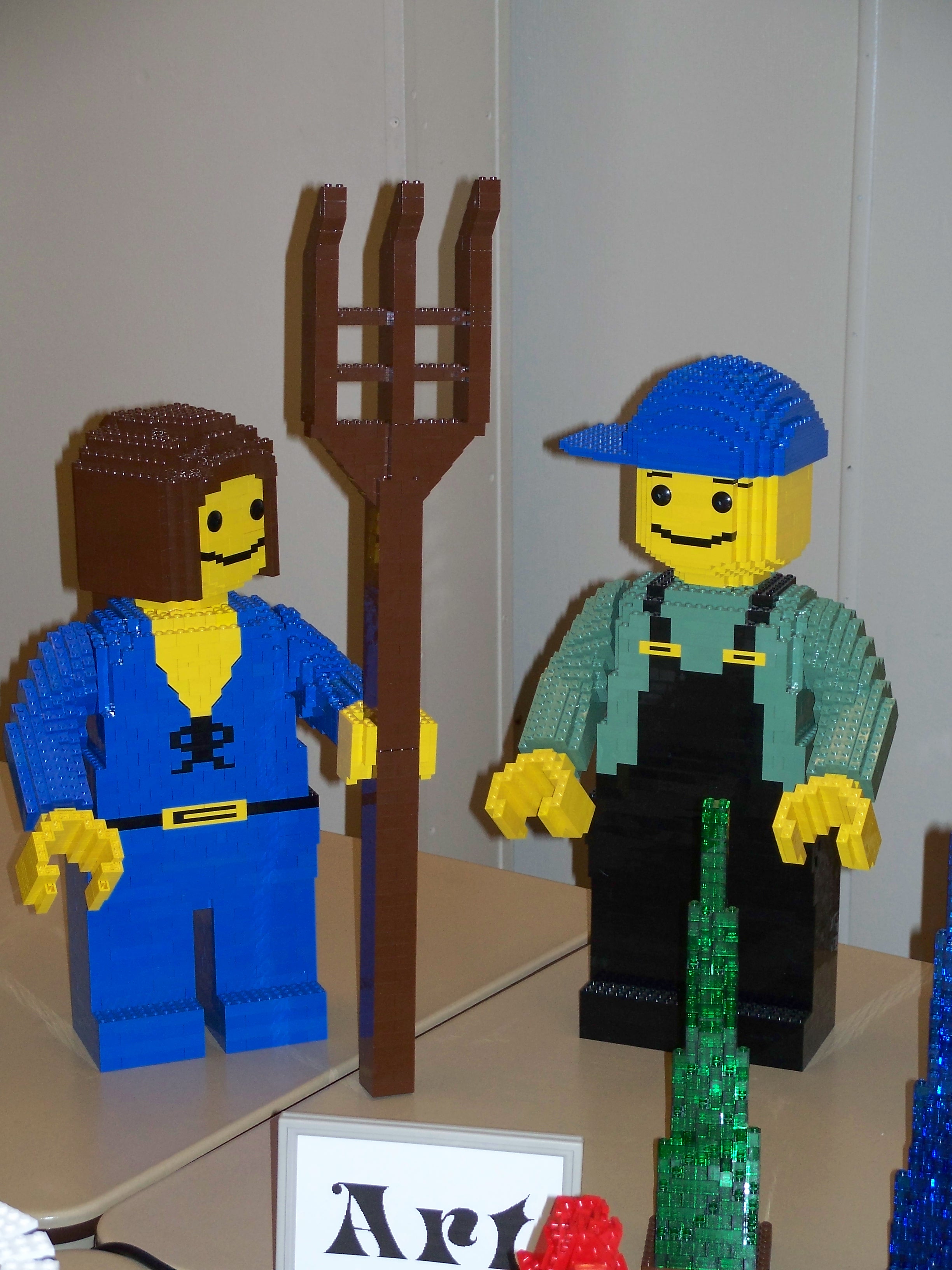 minifigs2.jpg
