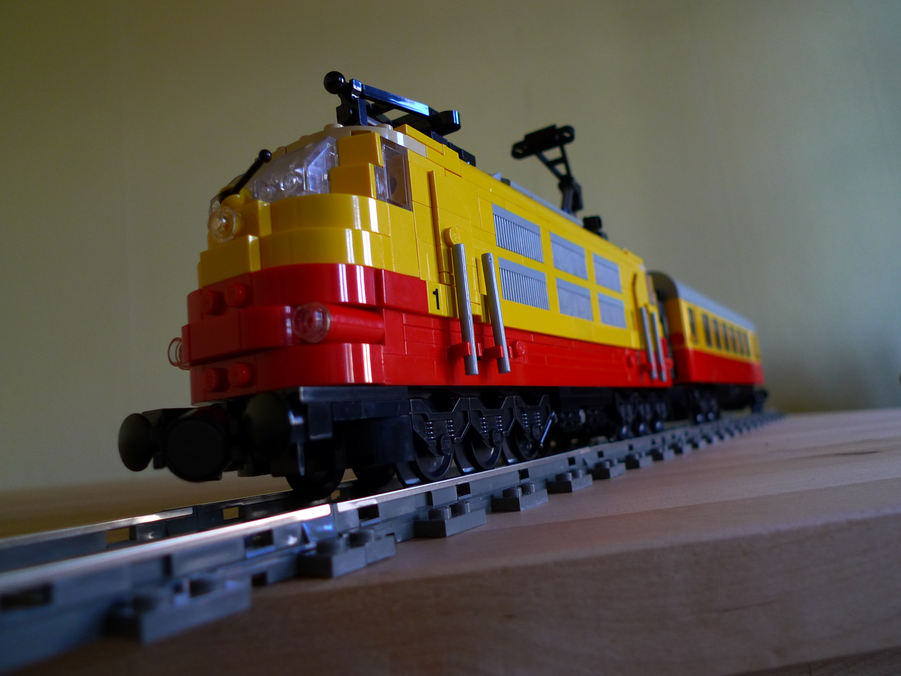 br103_200-9_03.jpg