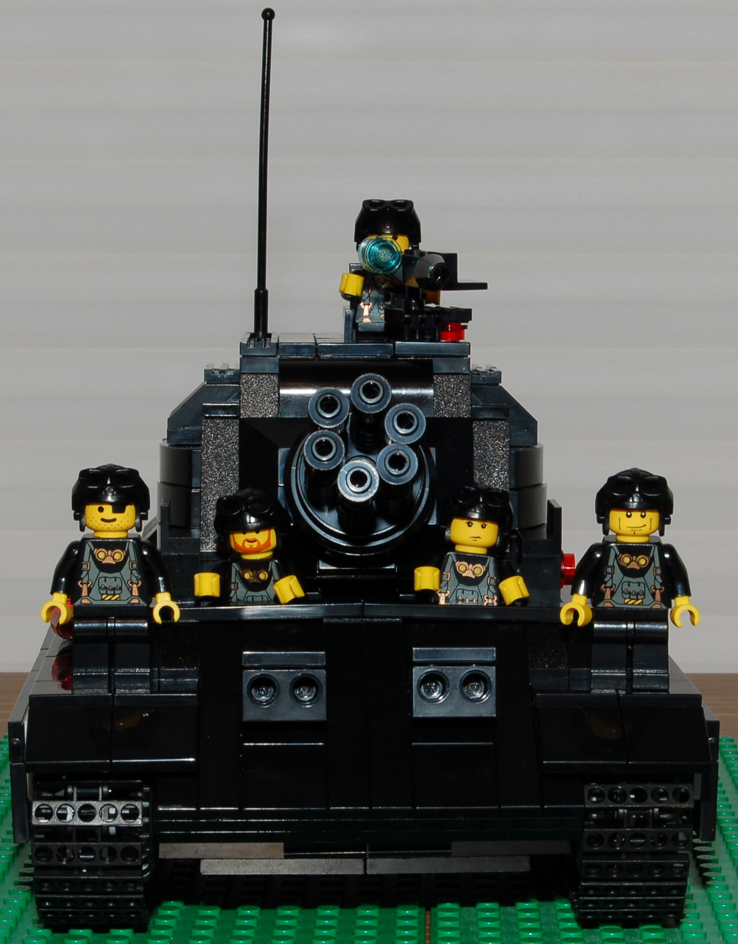 tank_front_with_crew.jpg