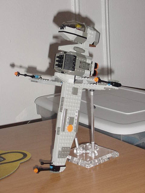 2.0-b-wing-open-sfoils-side1.jpg