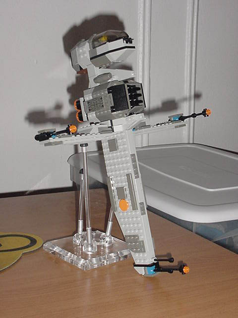 2.0-b-wing-open-sfoils-side2.jpg