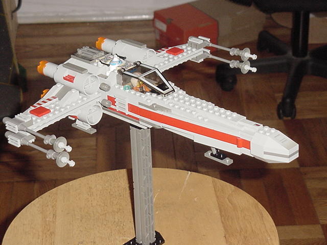 xwing-right.jpg