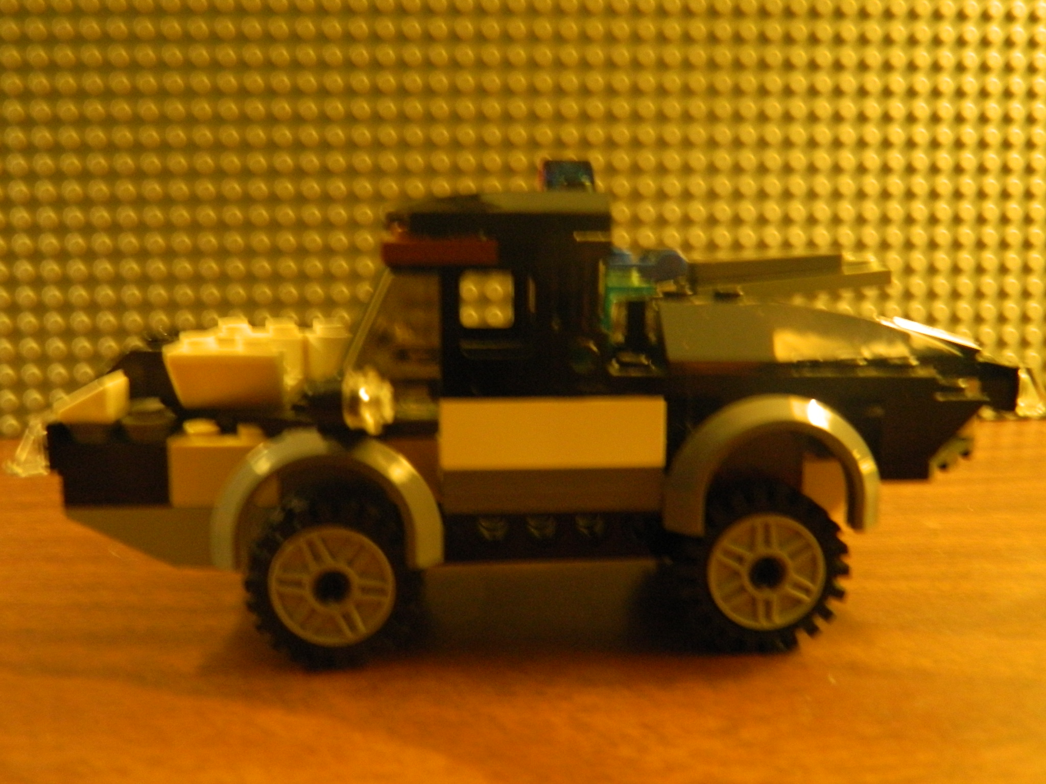 sheriff_romeros_police_car_veiw_2.jpg