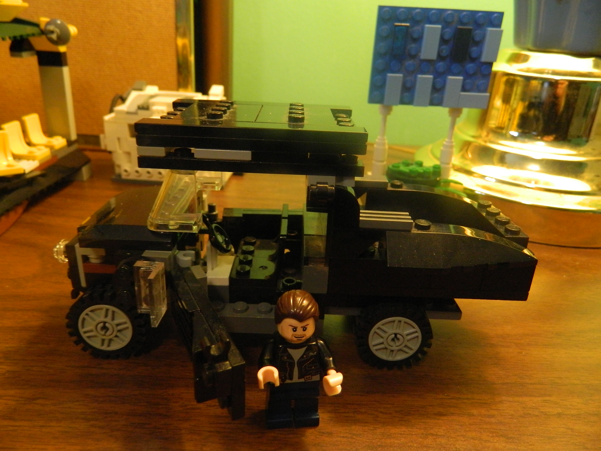 dylan_getting_out_of_his_truck_veiw_3.jpg