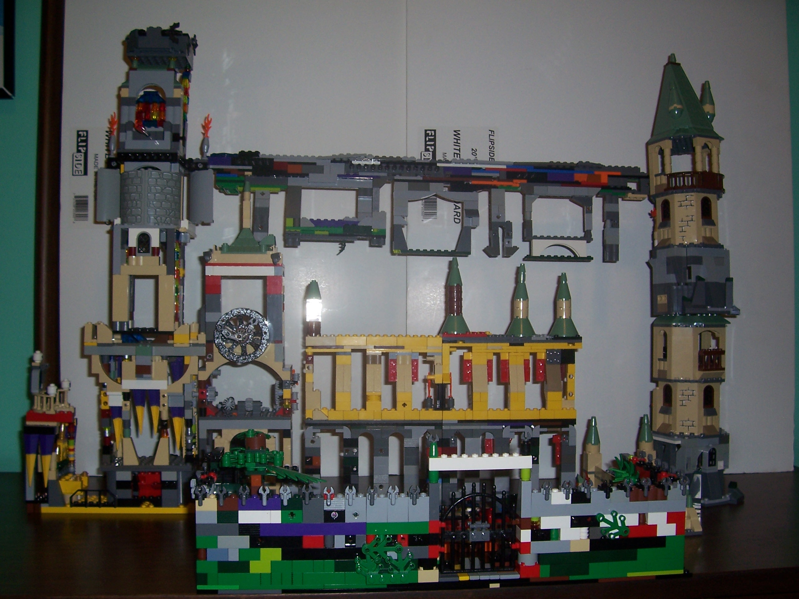 draculas_castle_full_exterior_veiw_2.jpg
