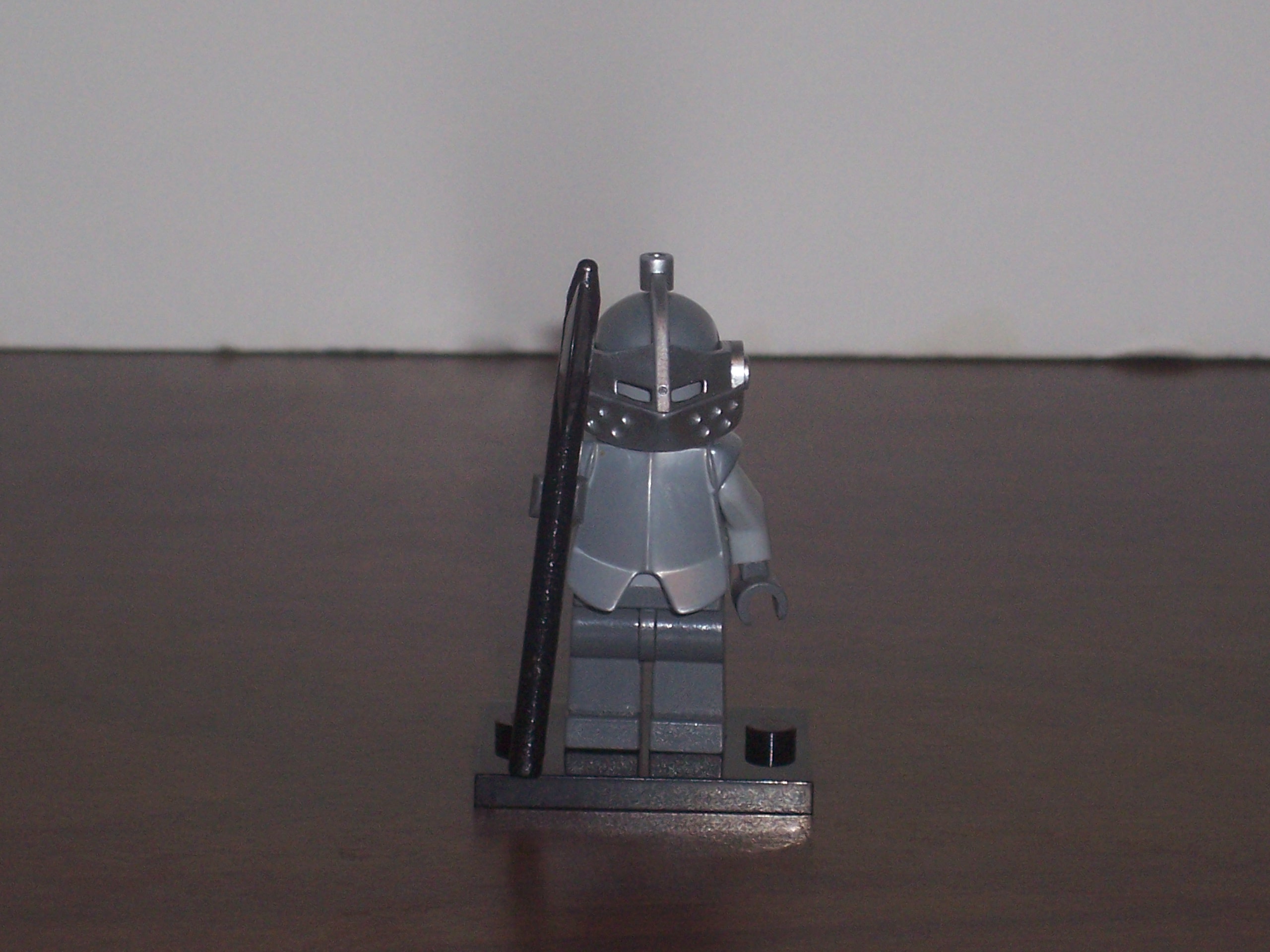 possessed_knight_armor_minifigure.jpg
