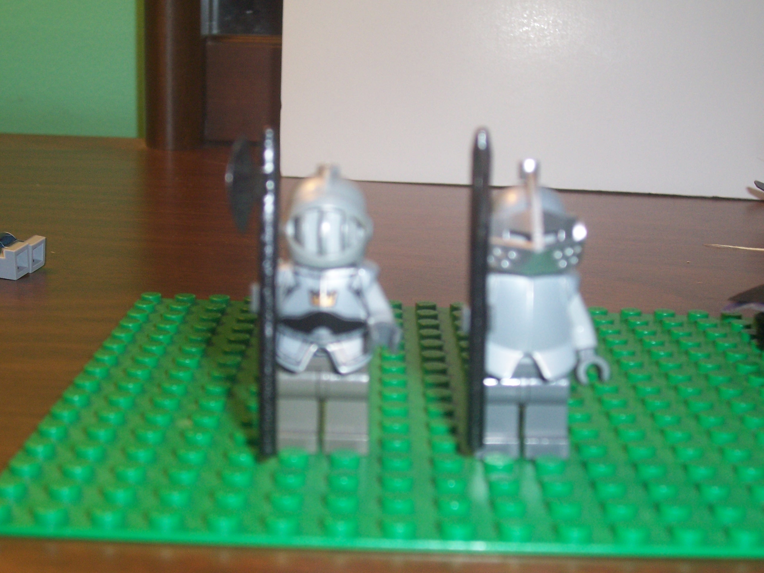 knight_armer_minifigures.jpg