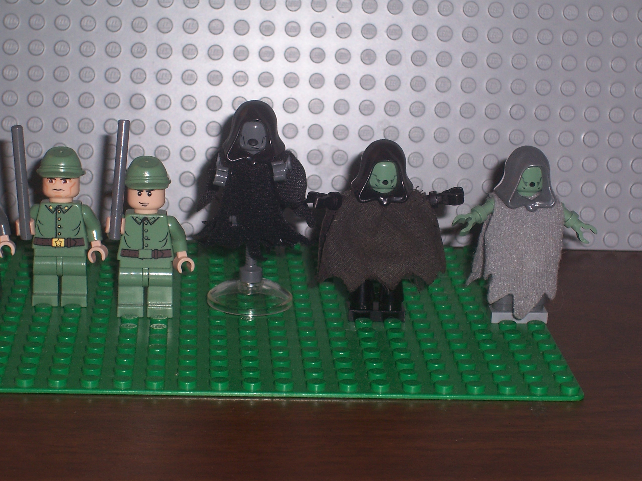 the_ministry_of_magic_escape_minifigure_closeup_veiw_3.jpg