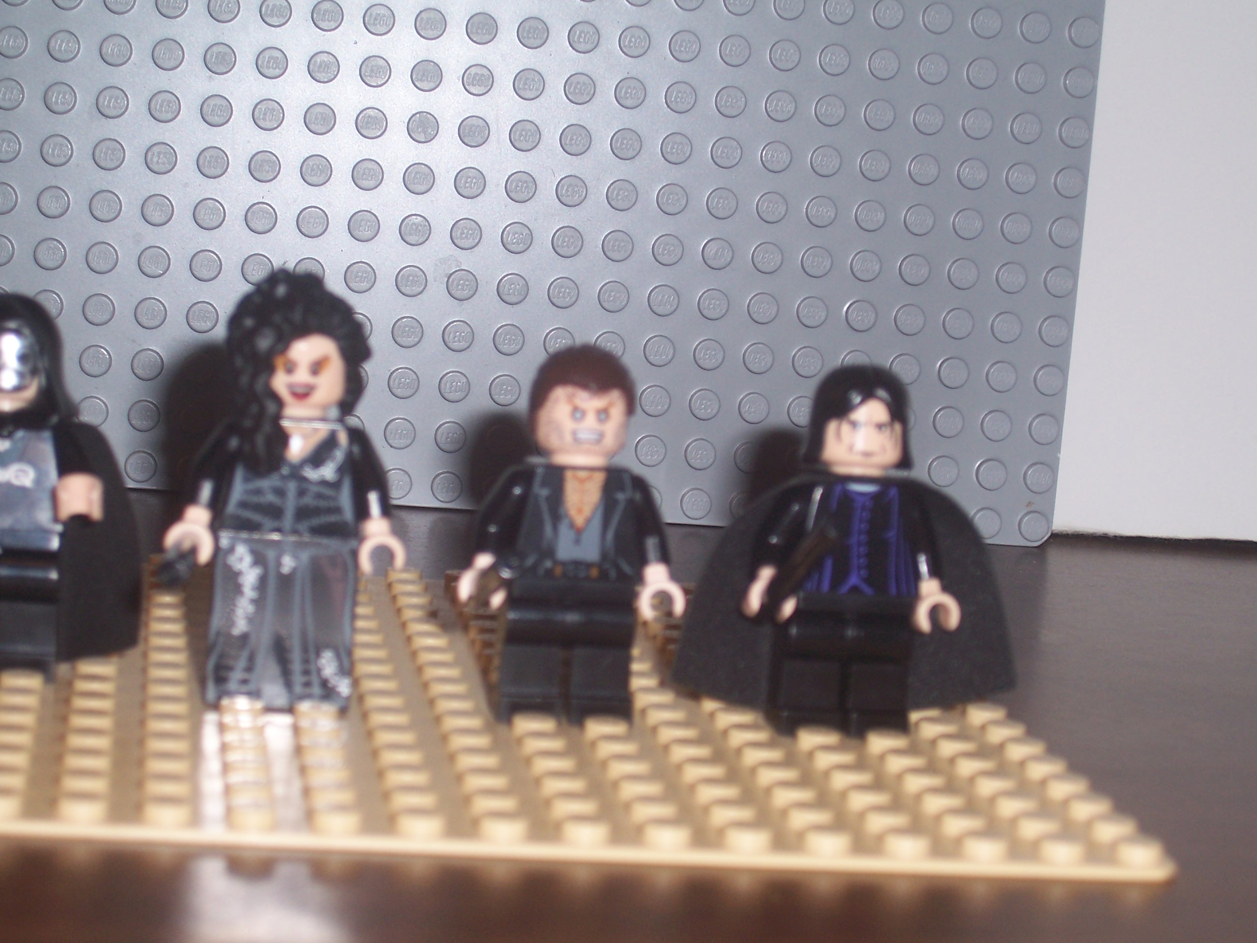 harry_vs_snape_minifigure_closeup_2.jpg
